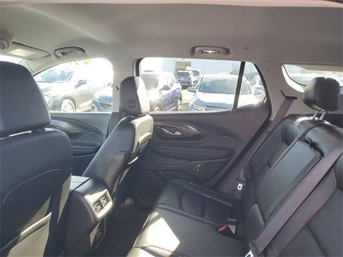 Certified 2022 GMC Terrain SLT w/ Elevation Edition image 9