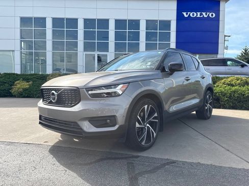 Used 2022 Volvo XC40 T5 R-Design w/ Advanced Package AWD/4WD image 39