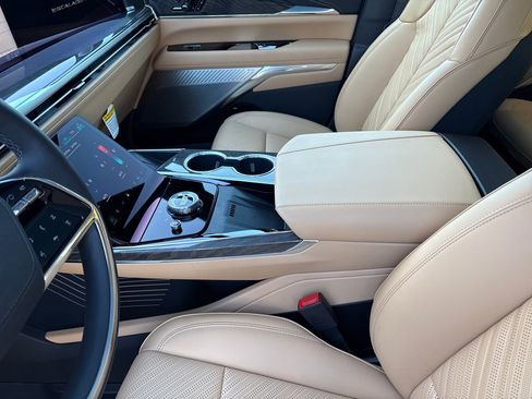 New 2026 Cadillac Escalade IQ Luxury 2 w/ LPO, Floor Liner Package image 40