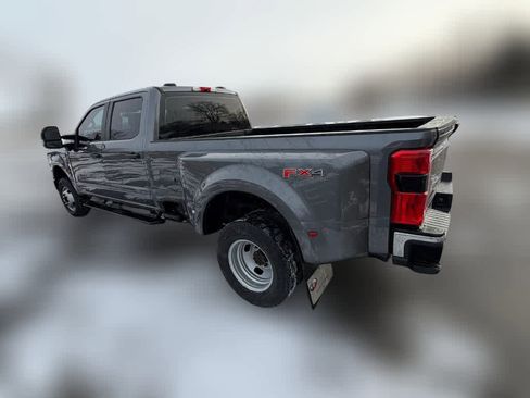 Used 2023 Ford F350 XL w/ 360-Degree Camera Package image 3