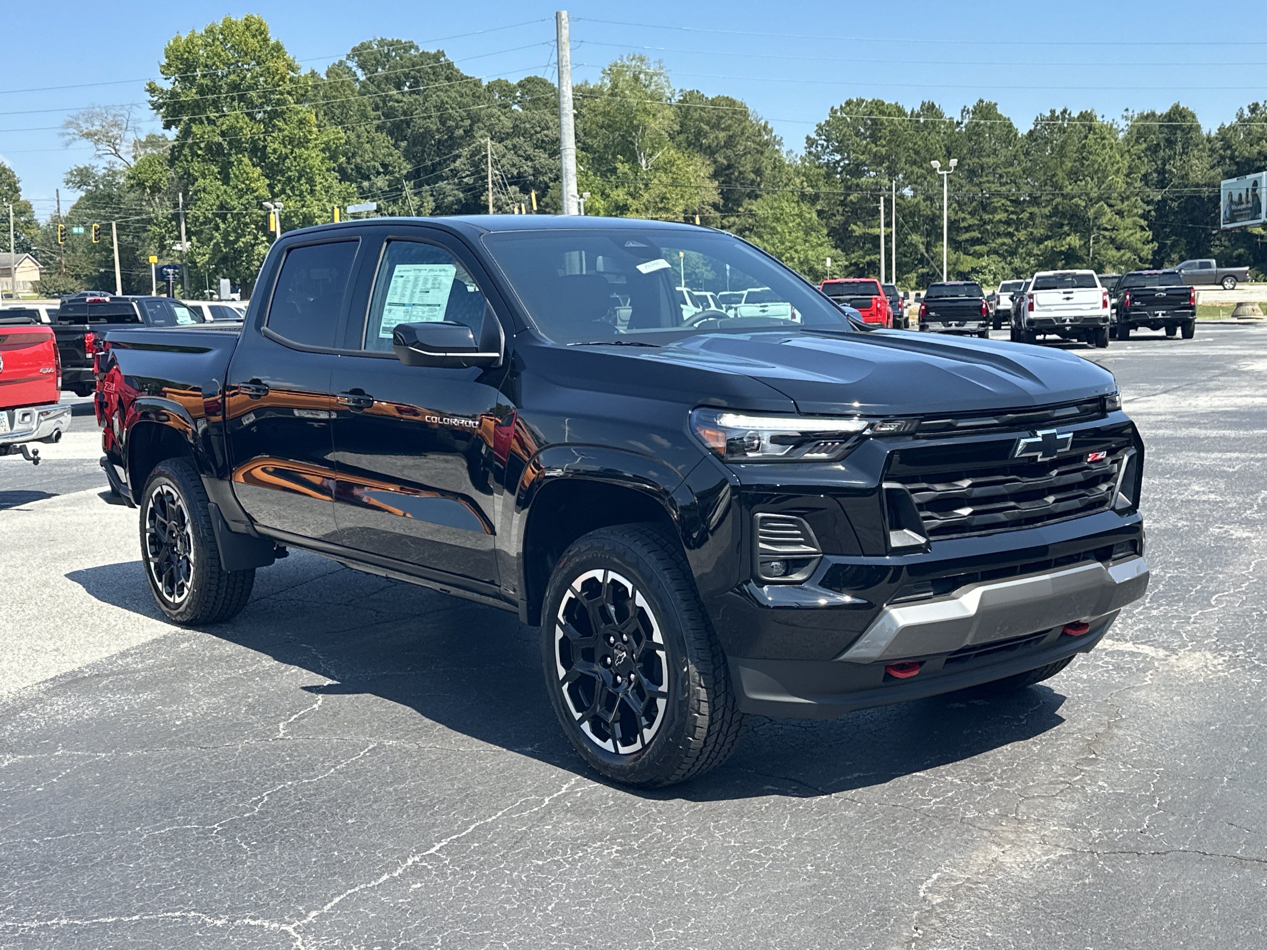 New 2026 Chevrolet Colorado Z71 w/ Z71 Convenience Package 2 AWD/4WD image 2