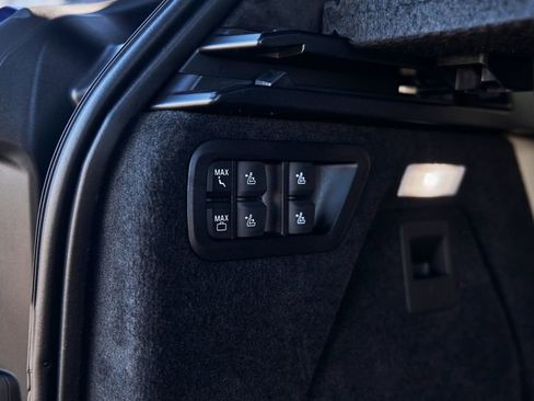 Used 2024 BMW X7 M60i w/ Executive Package AWD/4WD image 19
