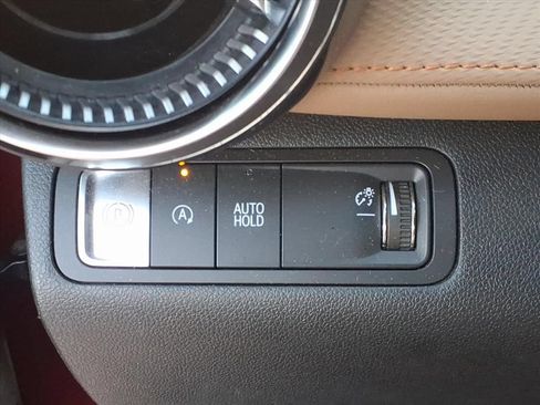 Used 2025 Chevrolet Equinox ACTIV w/ Safety and Technology Package FWD image 11