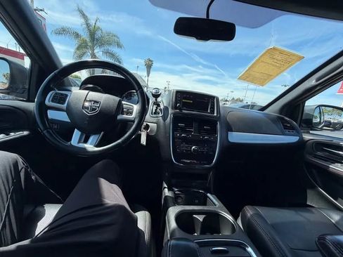 Used 2017 Dodge Grand Caravan GT image 7