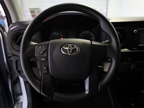Used 2017 Toyota Tacoma SR image 8