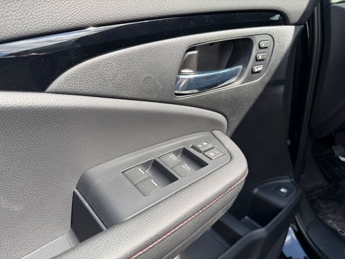 New 2026 Honda Ridgeline Black Edition image 13