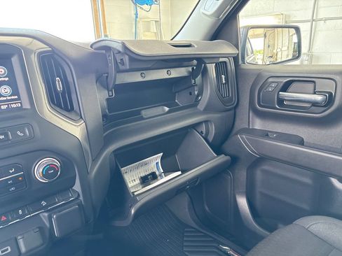 Used 2022 Chevrolet Silverado 1500 Custom Trail Boss AWD/4WD image 52