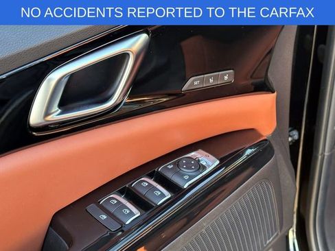 Used 2022 Kia Carnival SX Prestige image 16