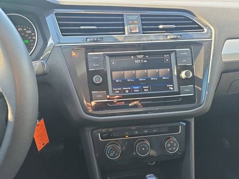 Used 2020 Volkswagen Tiguan S image 10