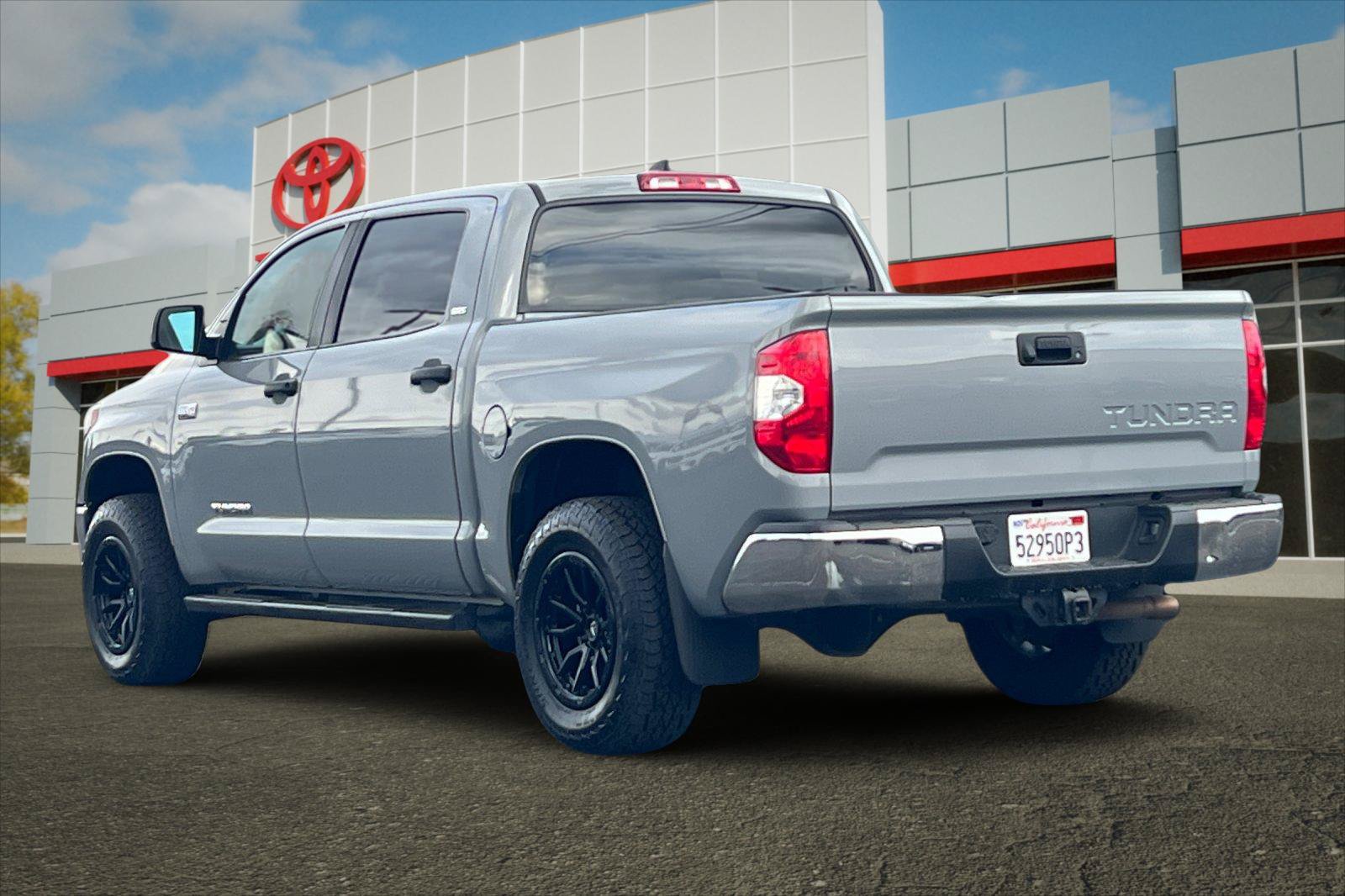 Used 2021 Toyota Tundra SR5 RWD image 5