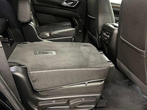 Used 2023 Chevrolet Tahoe Premier AWD/4WD image 36