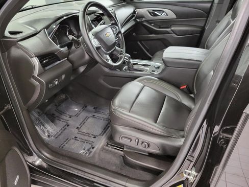 Used 2023 Chevrolet Traverse LT w/ LT Premium Package image 10