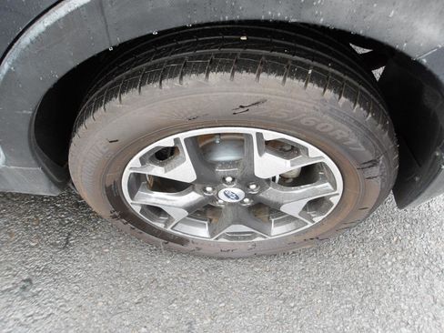 Used 2018 Subaru Crosstrek 2.0i Premium w/ Eyesight System image 26