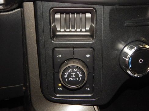 New 2025 Ford F150 Lariat w/ Equipment Group 501A Mid image 23