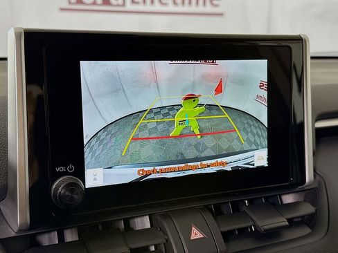 Certified 2025 Toyota RAV4 LE AWD/4WD image 6