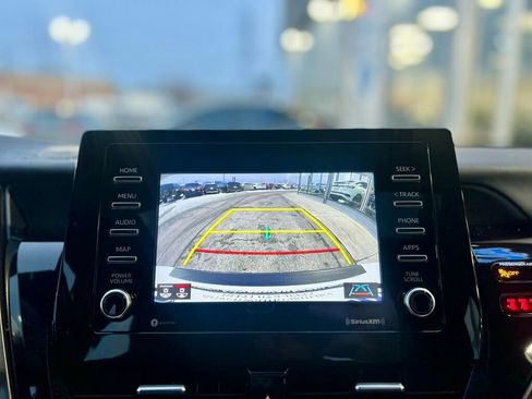 Used 2021 Toyota Camry SE image 21