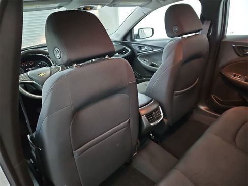 Used 2022 Chevrolet Malibu LT image 18