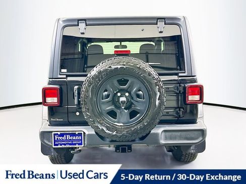 Used 2018 Jeep Wrangler Sport image 6