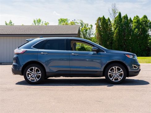 Used 2018 Ford Edge Titanium w/ Equipment Group 301A AWD/4WD image 4