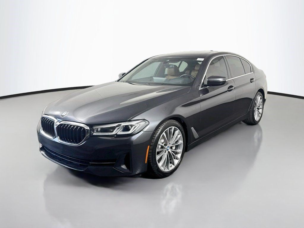 Used 2021 BMW 530i w/ Premium Package RWD image 4