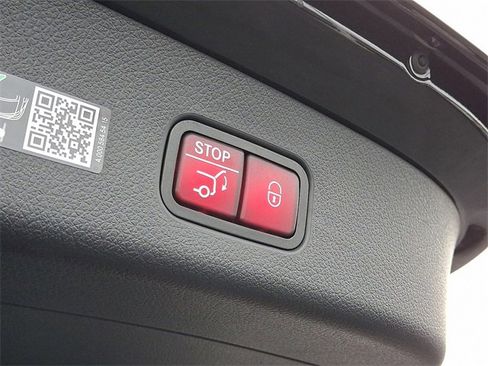 Used 2026 Mercedes-Benz GLC 43 AMG 4MATIC image 21