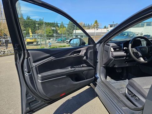 Used 2026 Toyota Camry LE FWD image 18