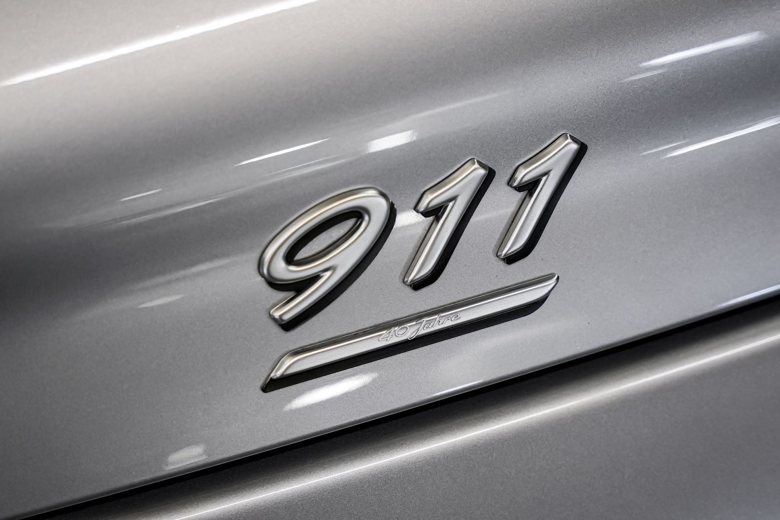 Used 2004 Porsche 911 40th Anniversary RWD image 34