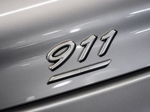 Used 2004 Porsche 911 Carrera RWD image 34
