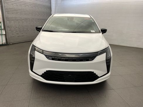 New 2027 Chrysler Pacifica Select AWD/4WD image 6