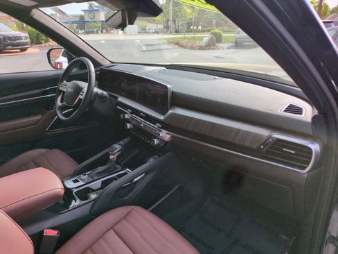 Used 2025 Kia Telluride SX Prestige image 56
