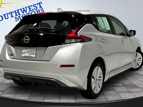 Used 2023 Nissan Leaf S image 6