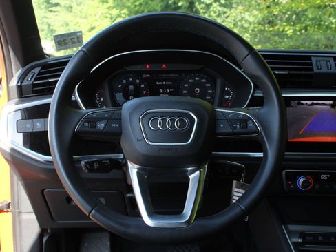 Used 2025 Audi Q3 2.0T Premium AWD/4WD image 11