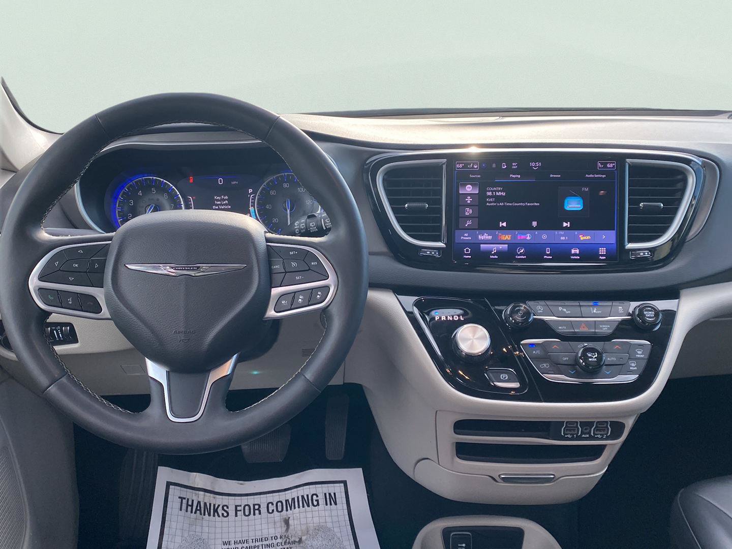 Used 2024 Chrysler Pacifica Touring-L FWD image 15