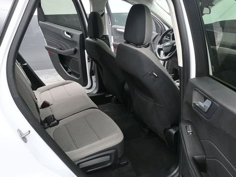 Used 2021 Ford Escape SE image 11