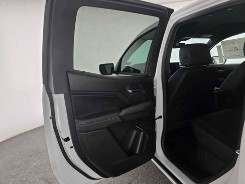 New 2026 GMC Canyon Elevation w/ Convenience Package image 15