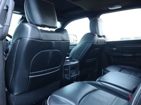 Used 2019 RAM 3500 Limited w/ Max Tow Package image 16