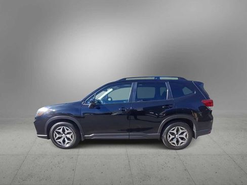 Used 2020 Subaru Forester Premium image 5