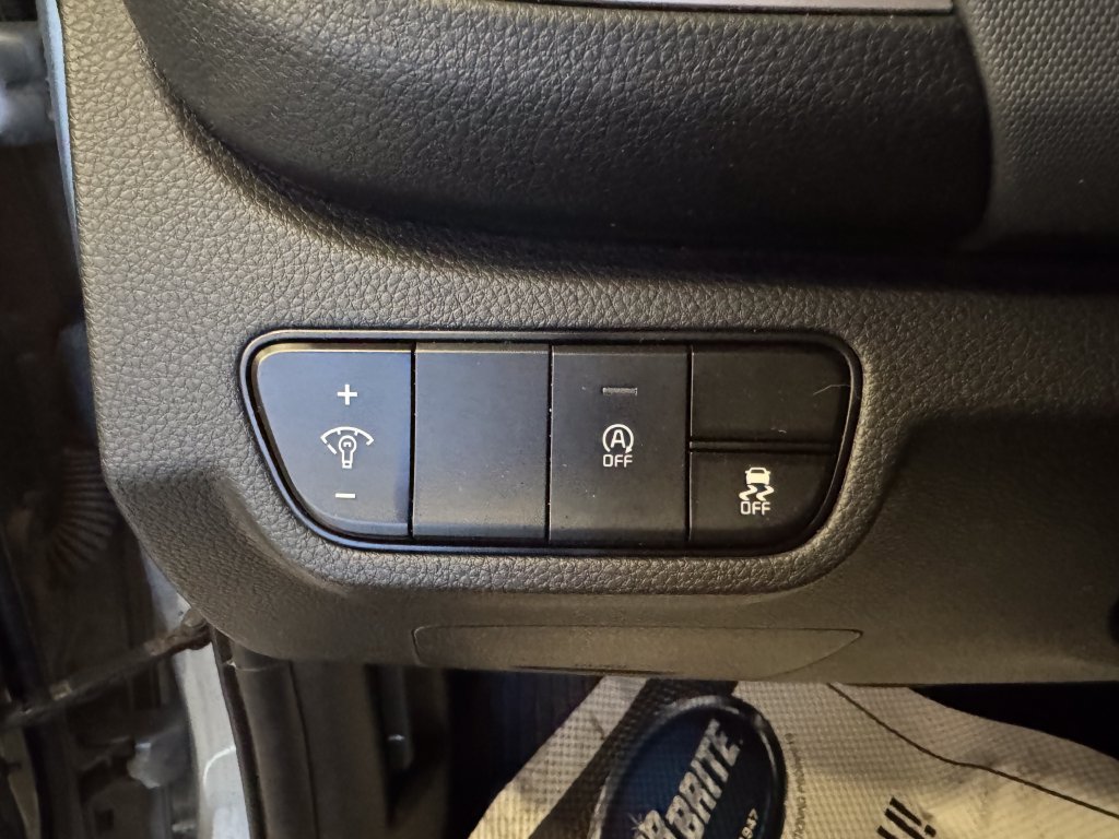 Used 2024 Kia Seltos LX AWD/4WD image 18