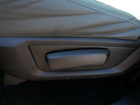 Used 2014 RAM 1500 Express AWD/4WD image 23