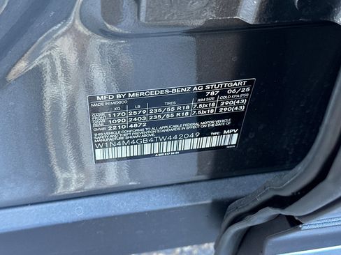 Used 2026 Mercedes-Benz GLB 250 image 30