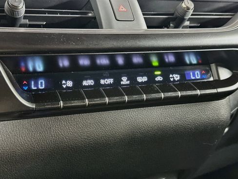 Used 2023 Lexus UX 250h AWD w/ Accessory Package (Z1) image 24