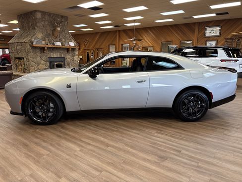 New 2026 Dodge Charger Daytona Scat Pack image 4