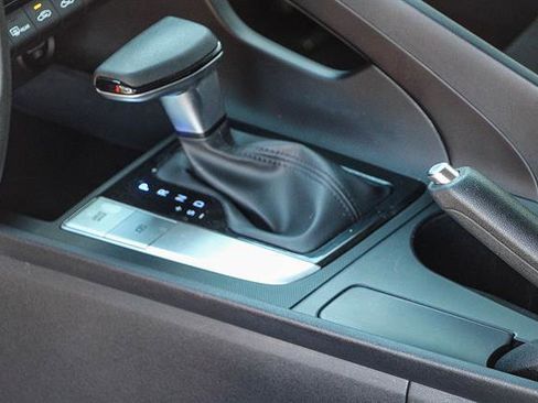 Used 2023 Hyundai Elantra SEL image 20