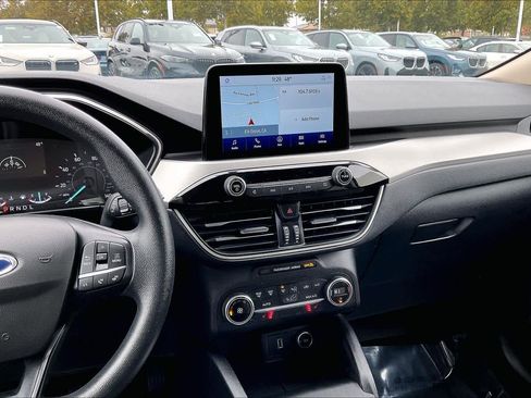 Used 2020 Ford Escape SE image 9