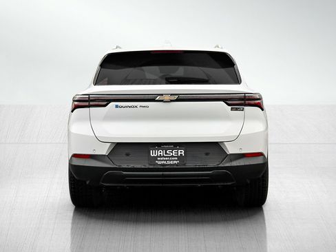 New 2026 Chevrolet Equinox EV LT image 5