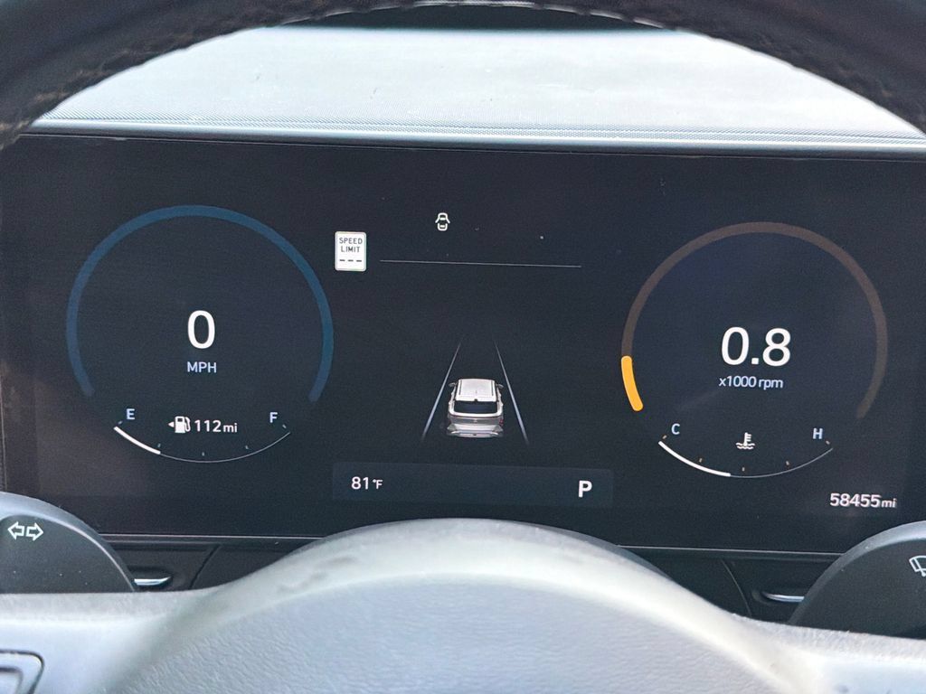 Used 2024 Hyundai Kona Limited FWD image 27