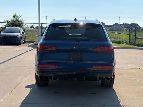 Used 2025 Audi SQ7 Prestige AWD/4WD image 7