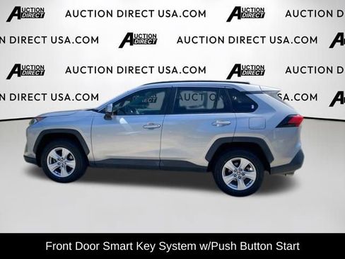 Used 2021 Toyota RAV4 XLE w/ Convenience Package image 3