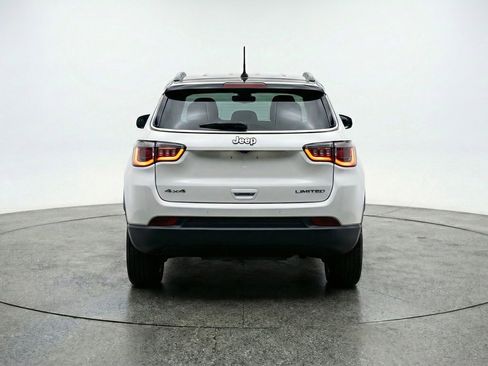 Used 2025 Jeep Compass Limited image 6