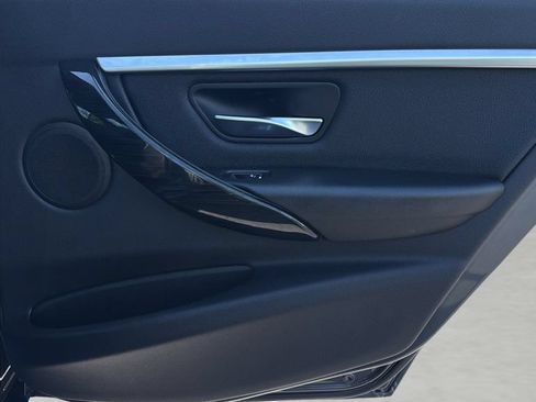 Used 2018 BMW 330i Sedan w/ Convenience Package RWD image 14